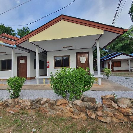 Pineapple Resort Ban Huai Thalaeng Phan Zewnętrze zdjęcie